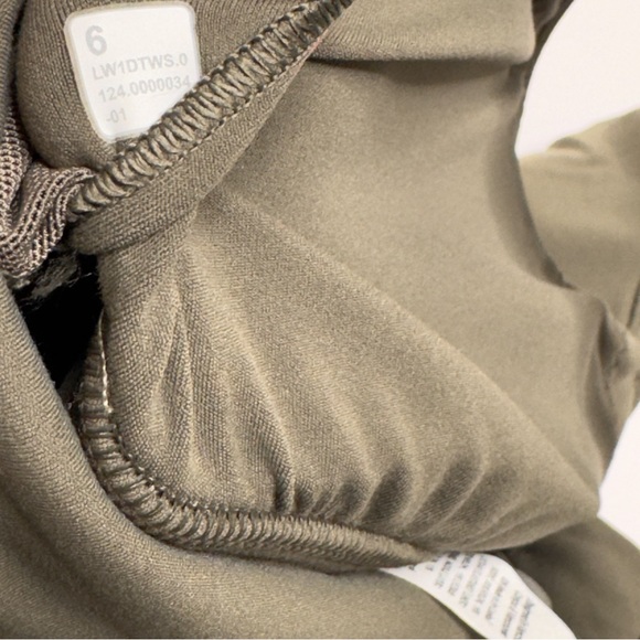 NWT Lululemon Align Tank Top Size 6 Army Green - Picture 4 of 7